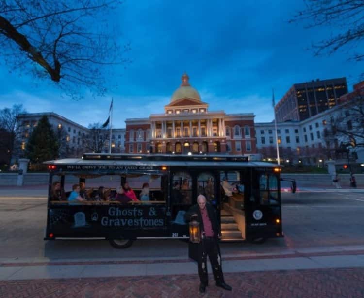 4 Best New England Bus Tours to Explore Northeast US