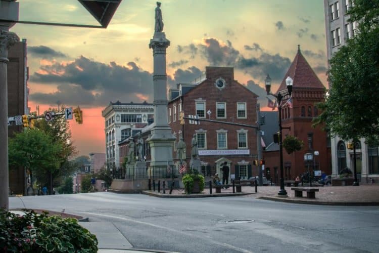 8 Best Bus Tours To Lancaster, Pennsylvania