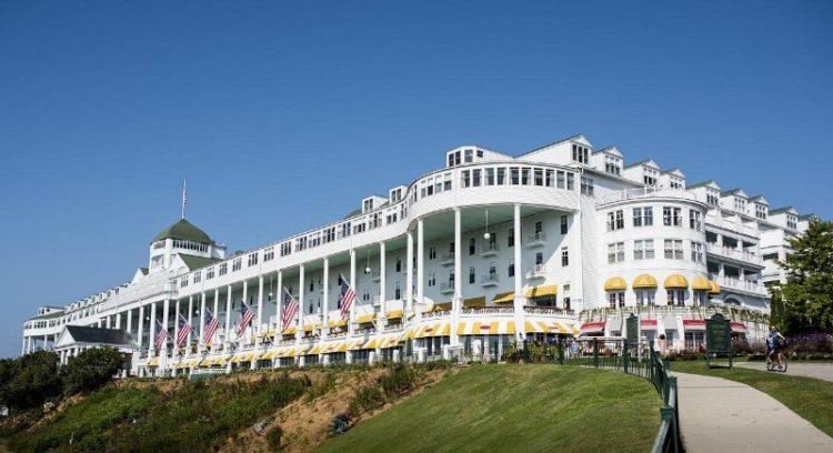 8 Best Bus Tours To Mackinac Island