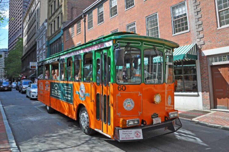 boston travel bus