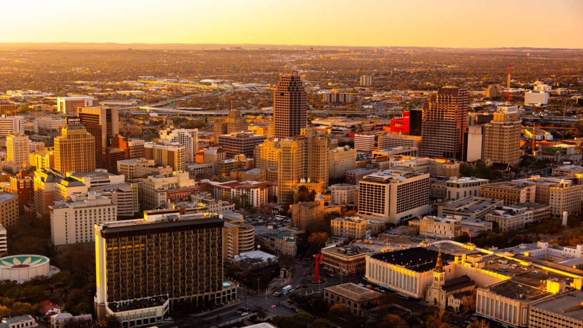 How to Get Around San Antonio: The Ultimate Traveler’s Guide for 2026
