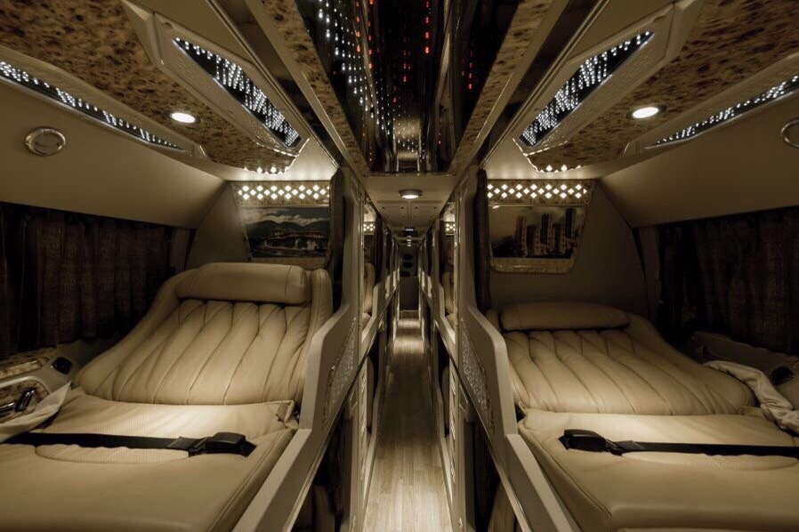Major Benefits of Choosing an Overnight Bus