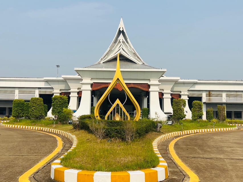 Shuttle Bus Between Da Nang to Nui Than Tai Hot Springs Park
